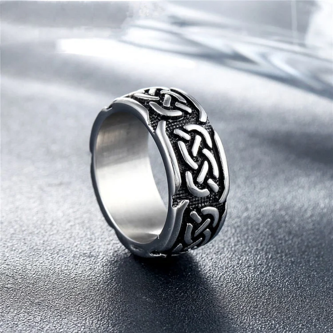 Celtic Knot Silver Ring