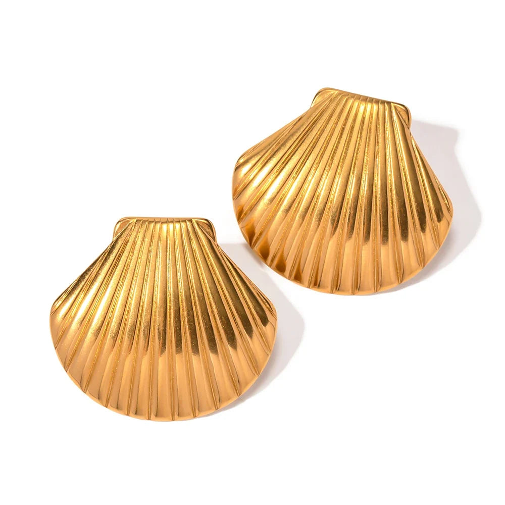 Coco & Verde Seashell Earrings
