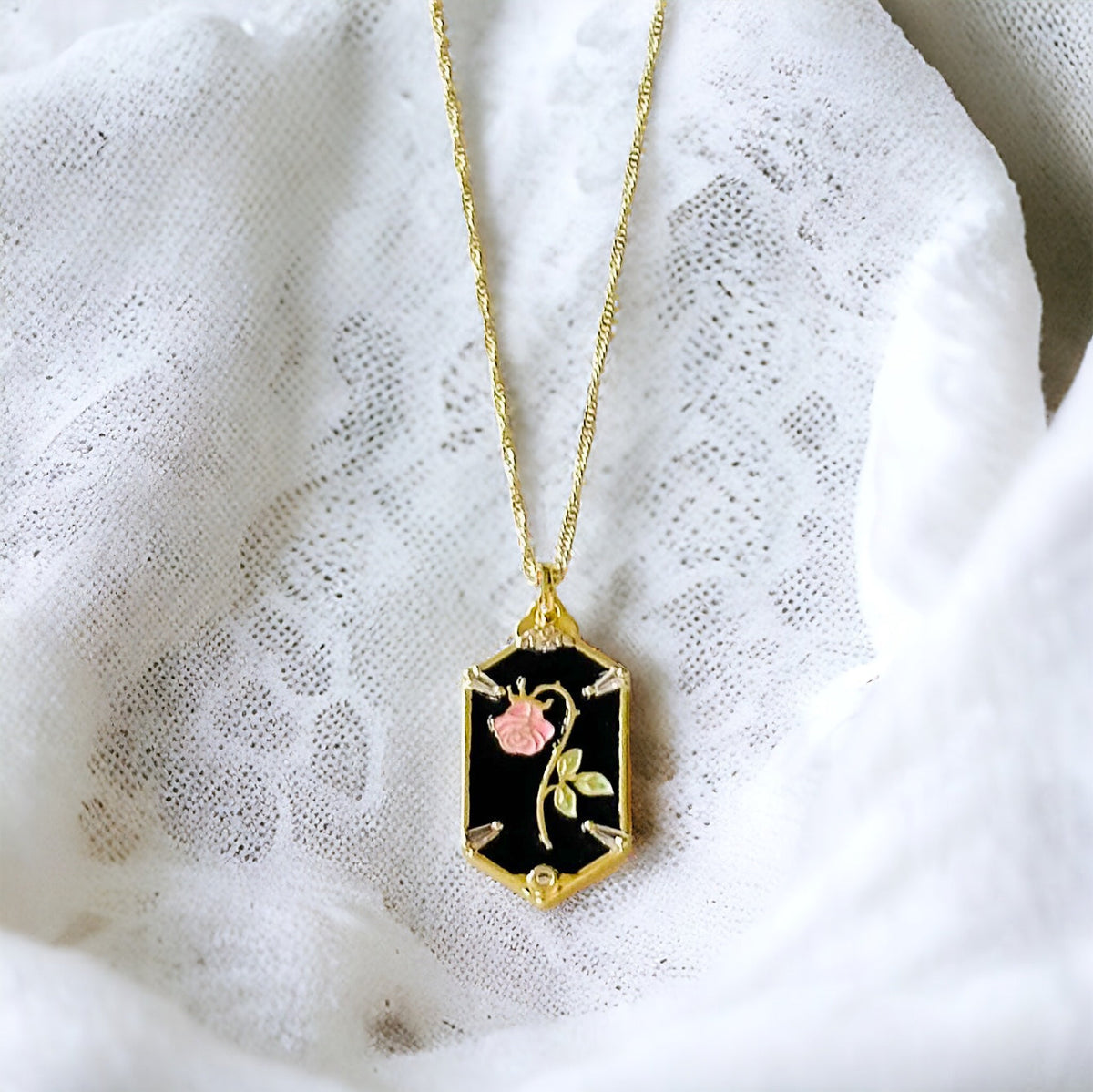 Rossina Wilted Rose Necklace