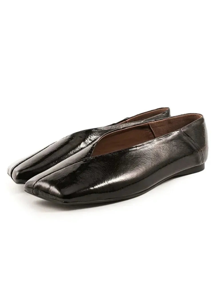 Moreno Italia Wide-Toe Ballet Flats