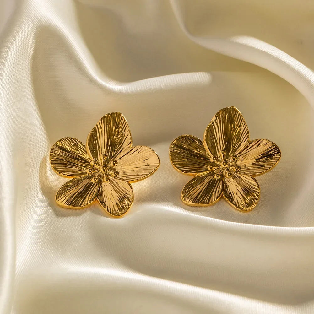Coco & Verde Champa De Fluer Earrings