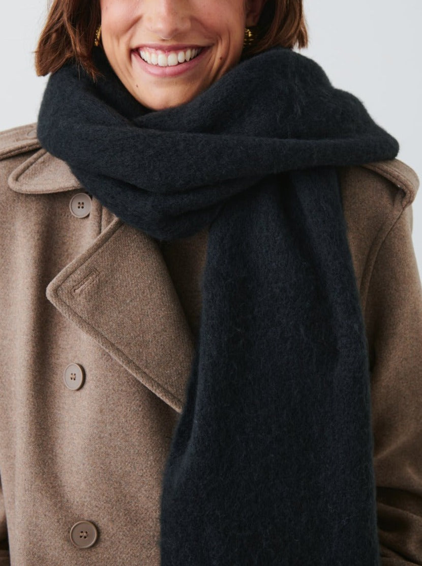 Modelo Soft & Chunky Scarf