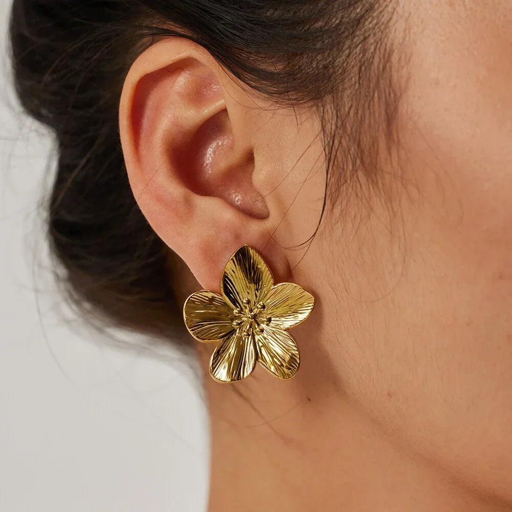 Coco & Verde Champa De Fluer Earrings